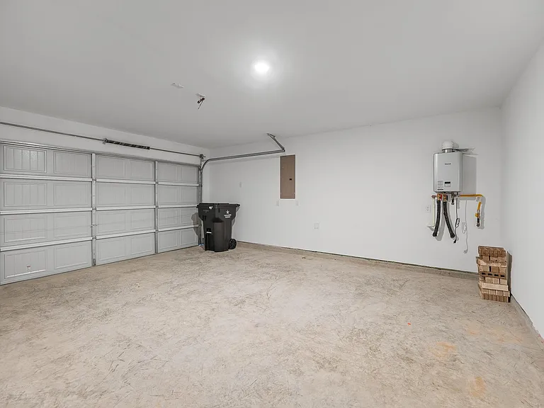 1102 Rustic Willow Dr — Photo 6