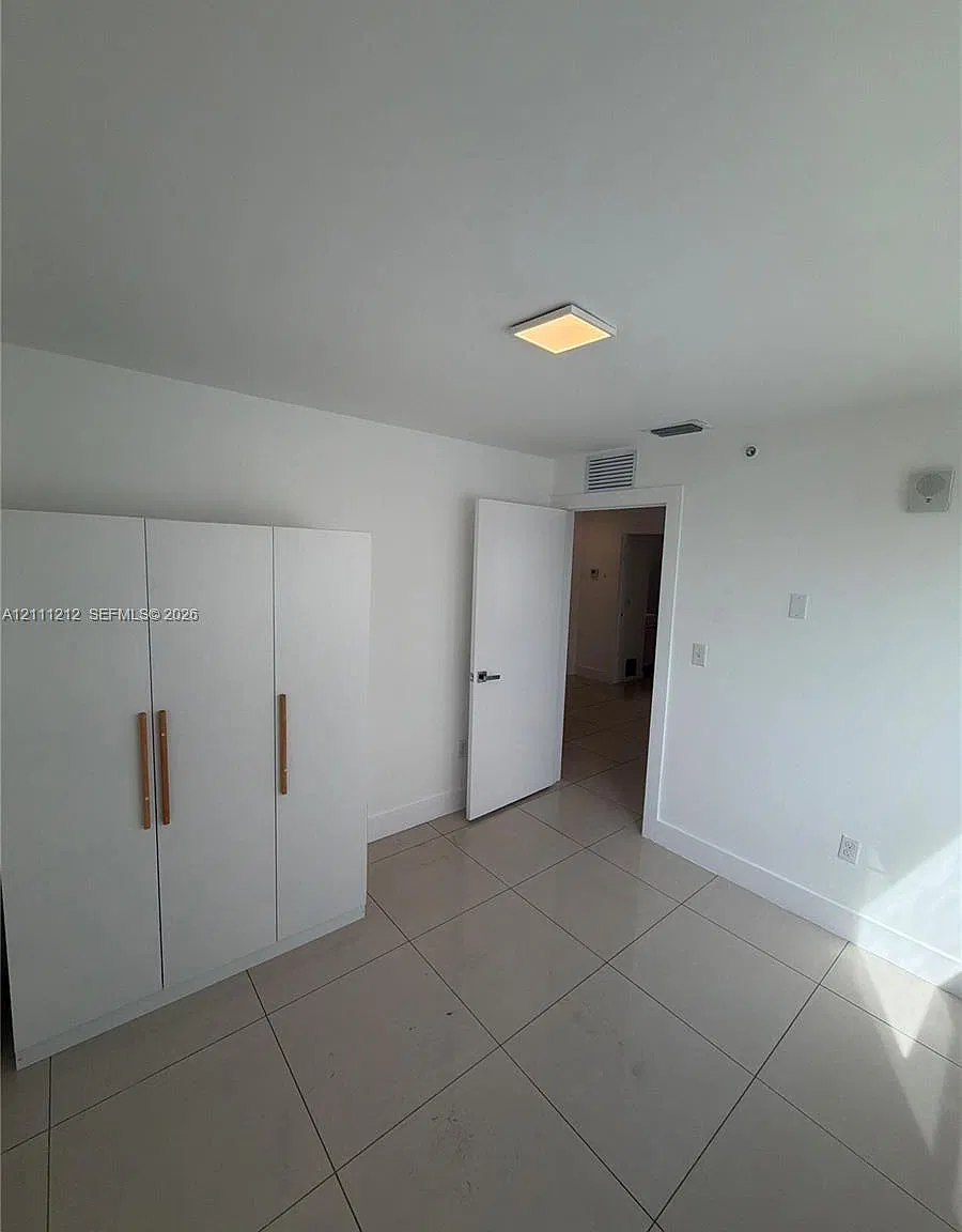 829 SW 18th Ave — Photo 4