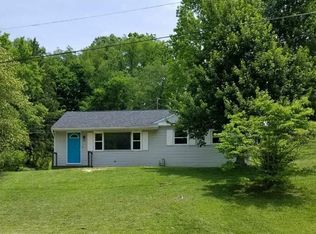 910 Walhonding Ave, Logan, OH 43138