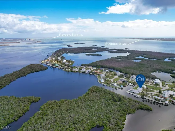 2790 Teal Ct, Saint James City, FL 33956