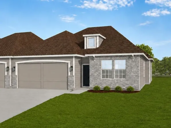 1908 Shellbark St, Raymore, MO 64083
