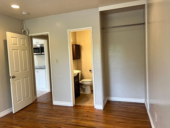 5th image of 1787B Prince Albert Dr