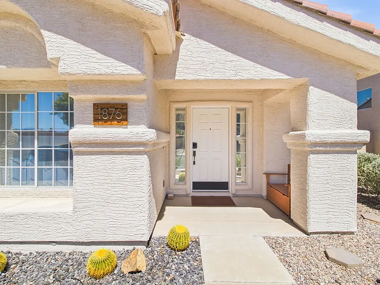 1876 Mesquite Canyon Dr — Photo 6