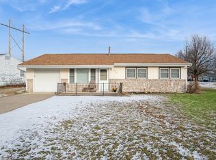 293 Jacolyn Dr NW, Cedar Rapids, IA 52405