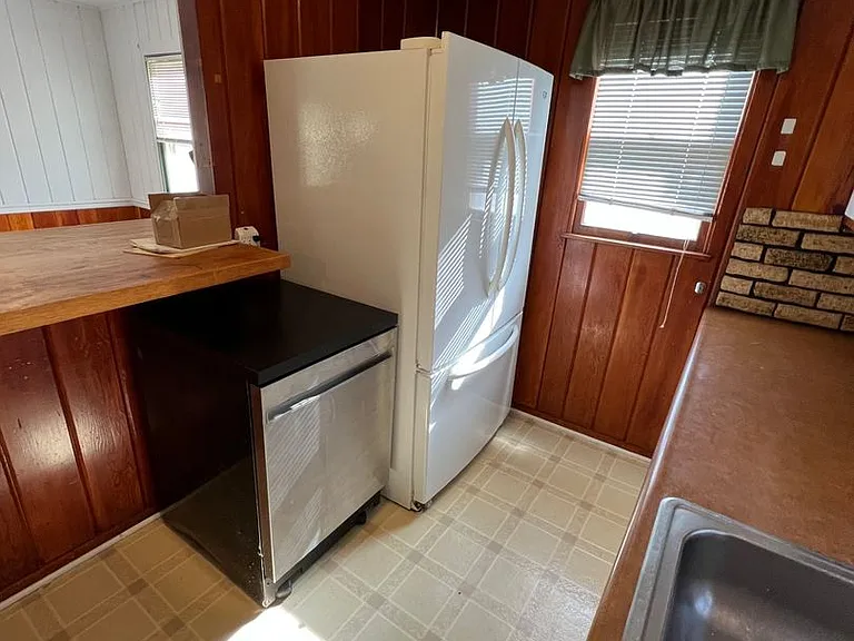 1016 E Roosevelt Ave — Photo 12