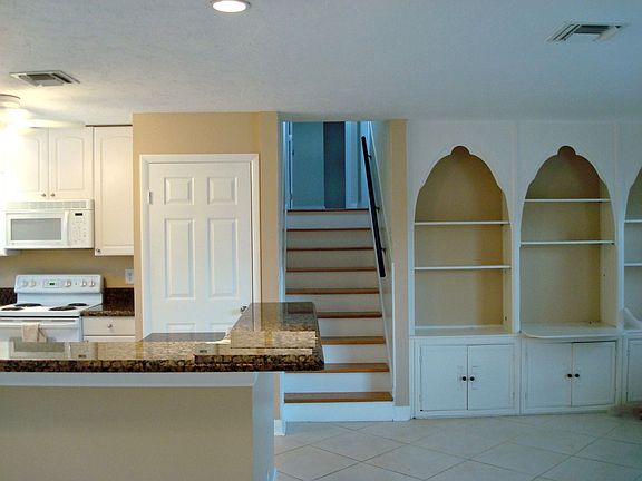 3rd image of 752 Eastwind Dr