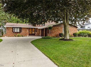 7261 Normandy Dr, Parma, OH 44134