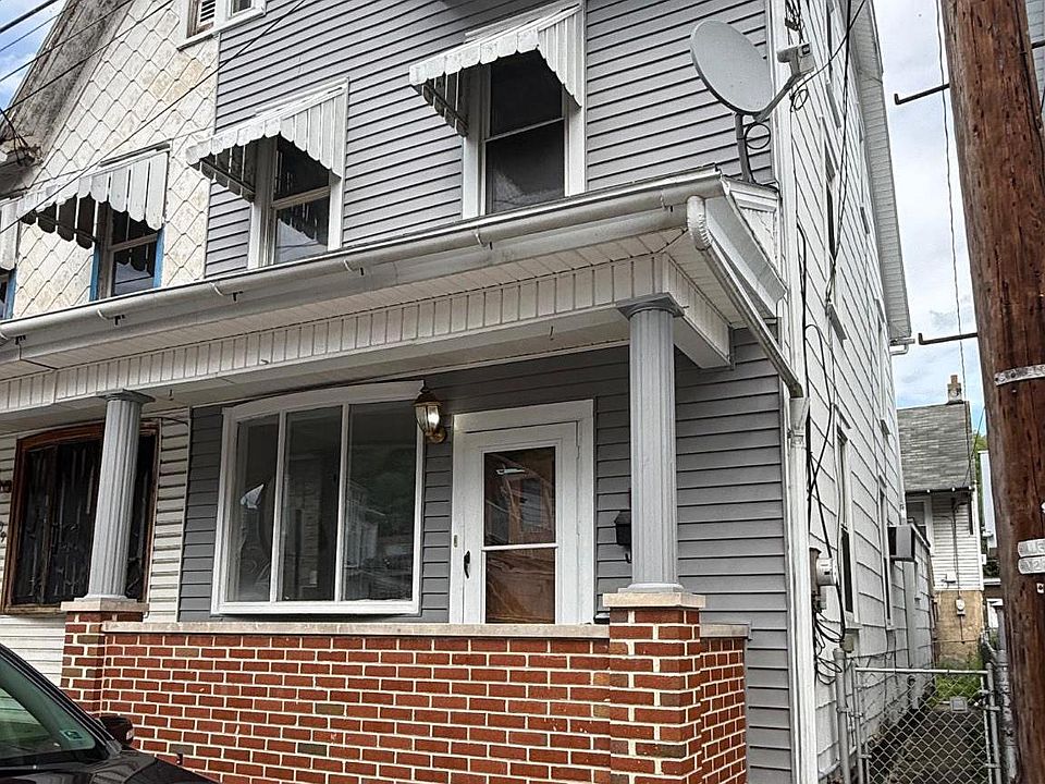 1st image of 213 S Franklin St
