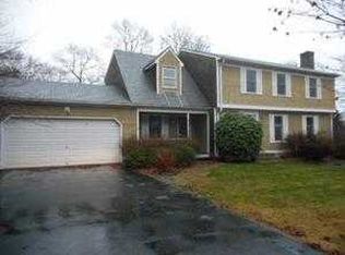 149 Candy Apple Ln, Saunderstown, RI 02874