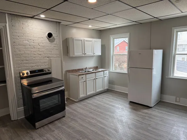 1932 Lowrie St Floor 3, Pittsburgh, PA 15212