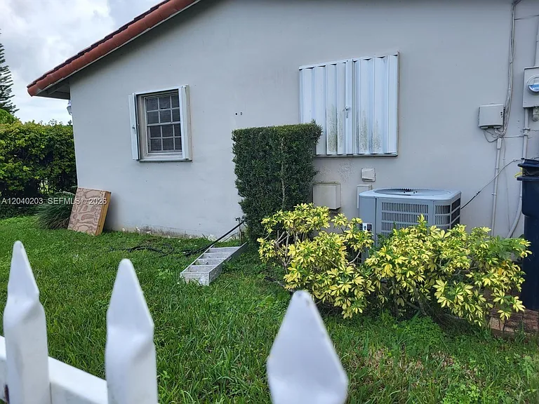5200 SW 89th Pl — Photo 25