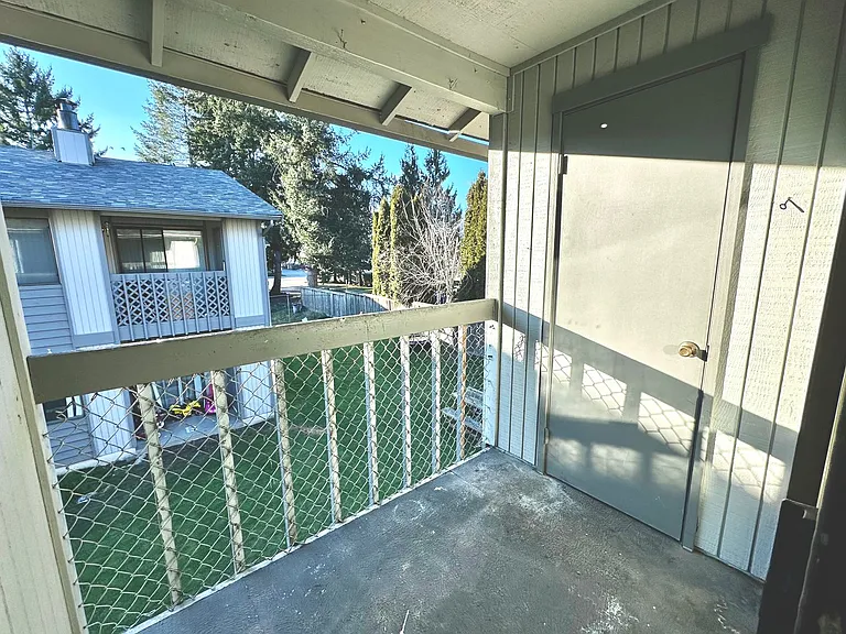 925 18th St NE — Photo 5