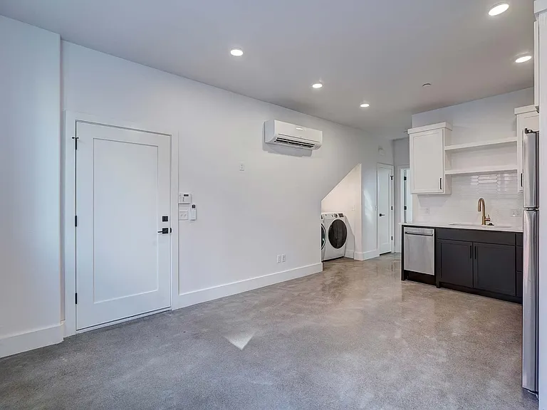 1700 Spoke St — Photo 6