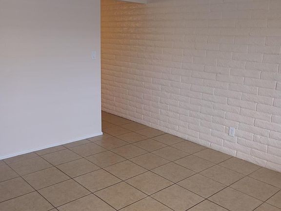 3rd image of 138 E Ingram St APT B