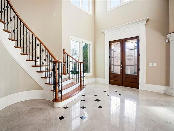 5th image of 2285 Valla Parc Ct