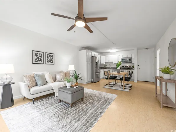 1617 Clark St APT 302, Honolulu, HI 96822