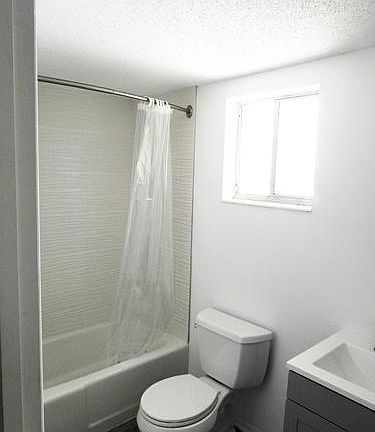4th image of 4136 Heron Way #B118