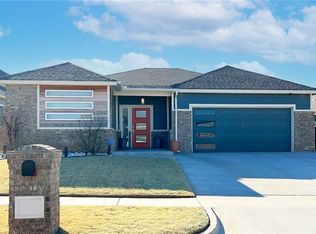 17600 Valley Crst, Edmond, OK 73012