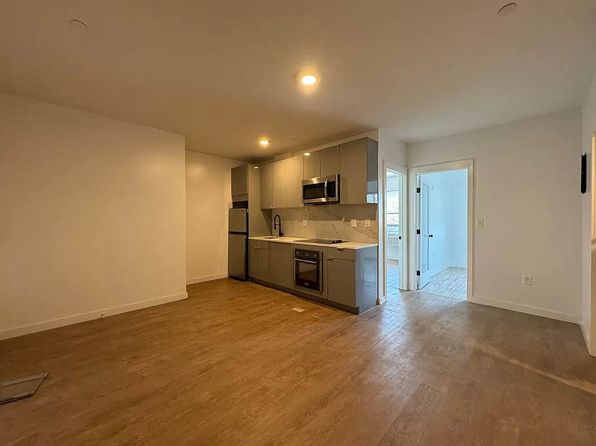 65 Buchanan Pl #3B