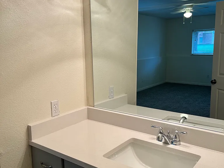 A103 extra vanity sink in the bedroom