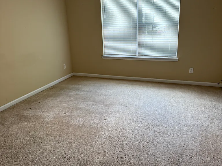 210 Lakebirch Dr — Photo 9