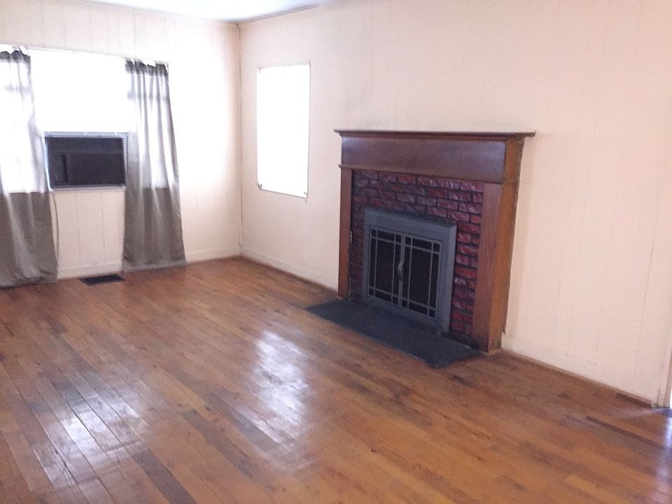 2nd image of 415 Allison Dr