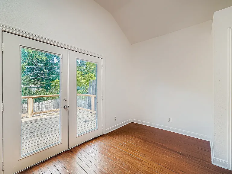 710 Pressler St — Photo 17