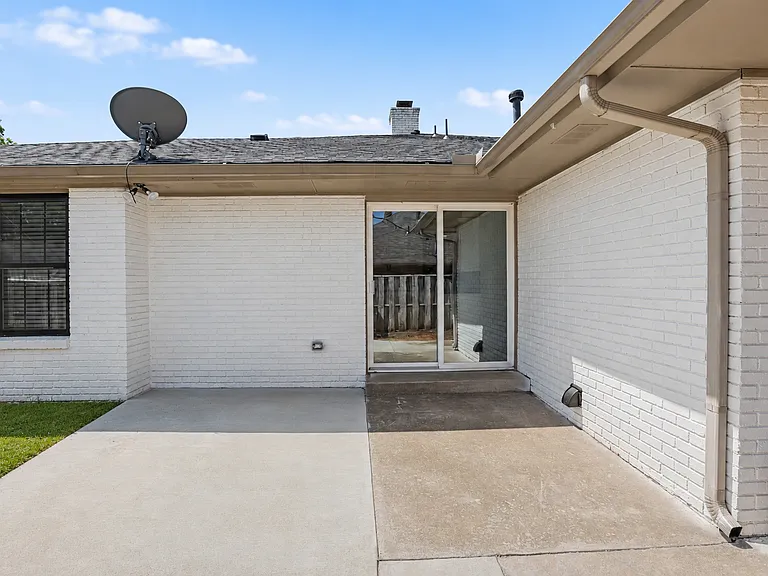 5900 N Ross Ave #2 — Photo 25