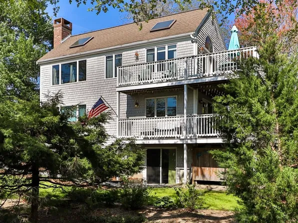 559 Pleasant Lake Avenue, Harwich, MA 02645