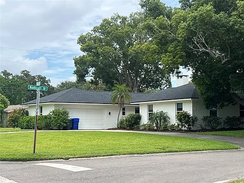 1455 Fairway Dr Photo 1