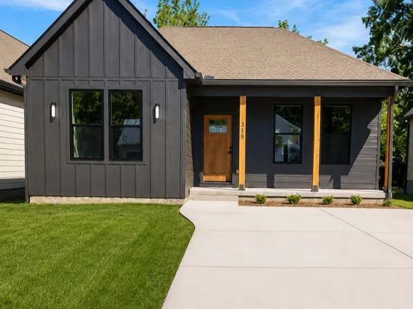319 Jackson St, White Bluff, TN 37187