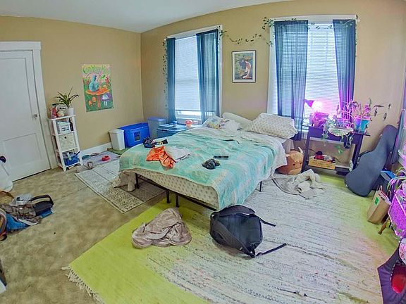 4th image of 830 Bluemont Ave APT 2