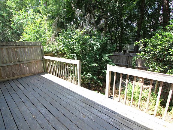 4th image of 2534 Golden Park Ln