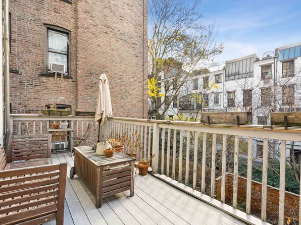 212 East 11th Street image 1 of 8