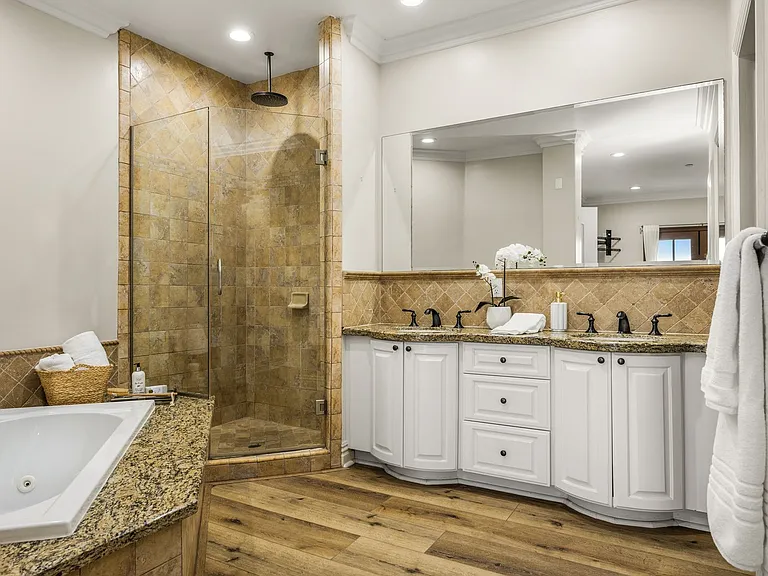 1520 El Camino Real #10 — Photo 31