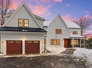 60-60R Lynnbrook Rd, Lynnfield, MA 01940