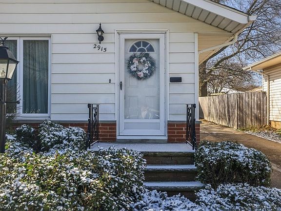 2nd image of 2915 Friar Dr