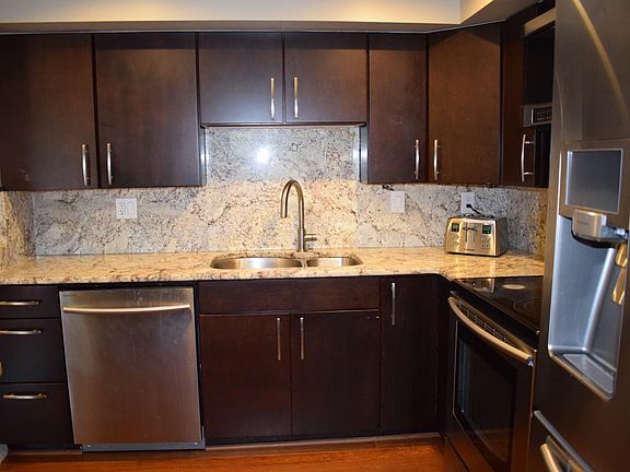 4th image of 7820 Fairborn Ct