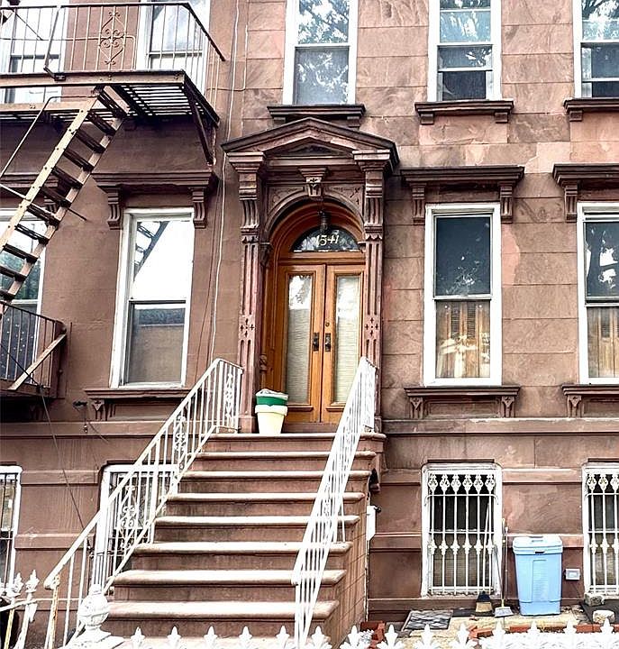 1st image of 1541 Pacific Street
