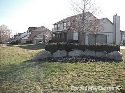 1st image of 2048 Huntington Dr