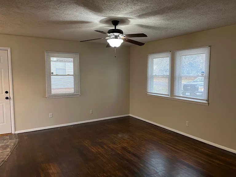 2204 W Madison St — Photo 4