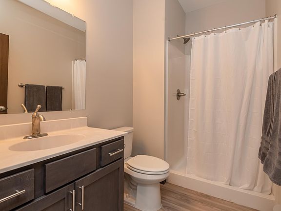 5th image of 1611 Marshall Ave APT 302