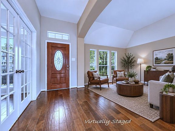 2nd image of 1859 Pembrook Cir