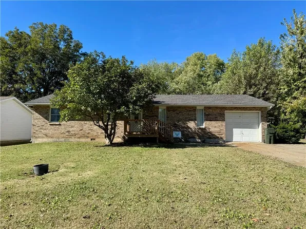 1705 N Washington St, Nevada, MO 64772