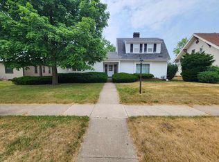 329 N 4th St, Muscoda, WI 53573