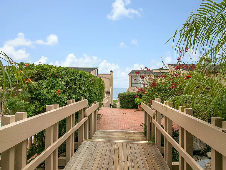 573 S Sierra Ave #6 — Photo 43