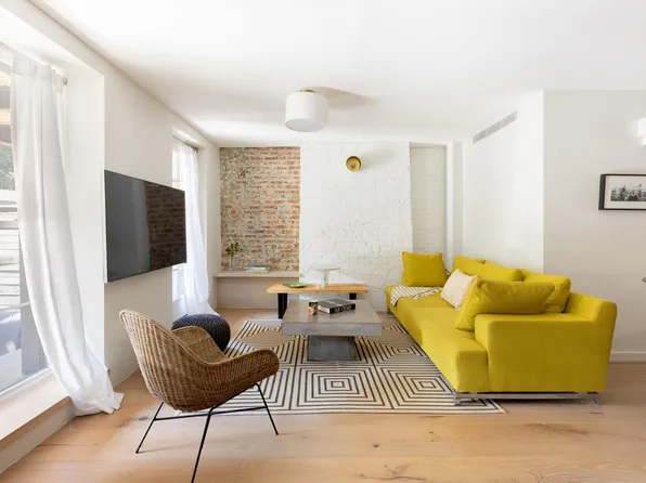 86 Madison Street image 1 of 5