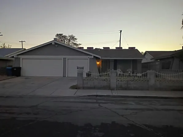 2479 Pine Creek Rd, Las Vegas, NV 89115