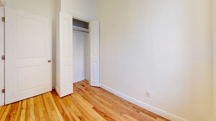 Rented by Flatiron Real Estate Advisors LLC | media 4