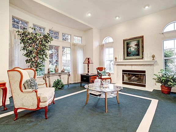 5th image of 831 La Tierra Ct